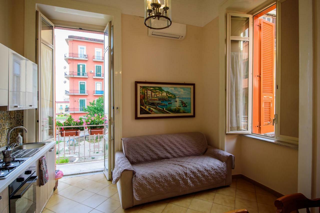 Appartamento Panoramico "Il Glicine" Nápoles Exterior foto